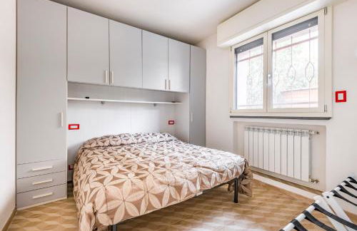 Piano Terra Moderno con Ampi Spazi e Luminosità - Foto 16