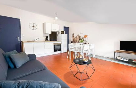 Chez Léna - T2 Cosy & Equipé - Proche Cité médiévale - Foto 6