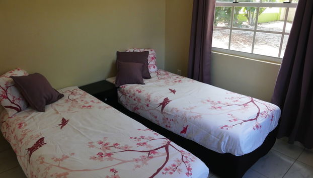 Resident Emiterio - Foto 5, Habitación