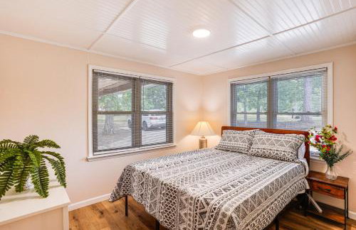 Serene Trenton Home with Pool and Mountain Views! - Foto 15