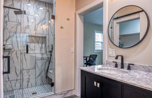 4BR Victorian Walk to UC Davis & Shriner Med Cen - Foto 5