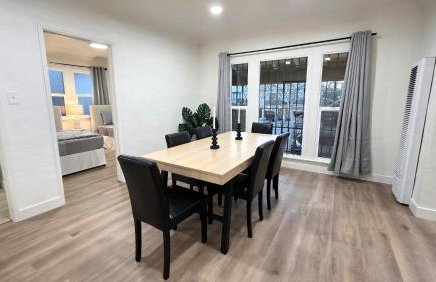Renovated Three Bedroom Near Cedars Sinai and Beverly Hills With Parking - Foto 17
