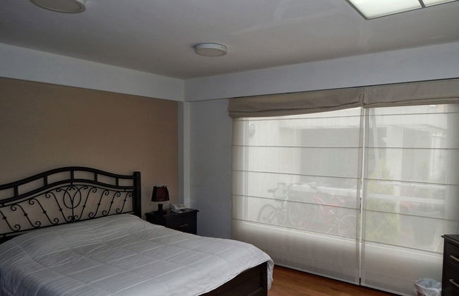 Minimalist Apartment - Photo 39