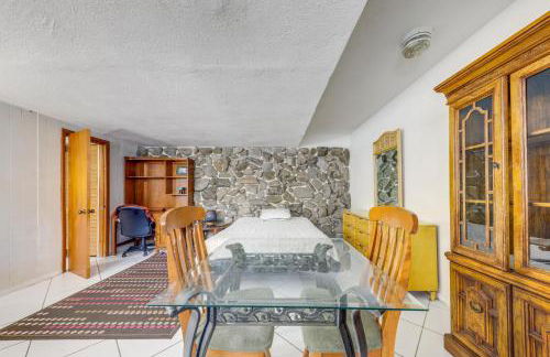 5 Mi to Hollywood Blvd! Miramar Apt with Shared Pool - Photo 10