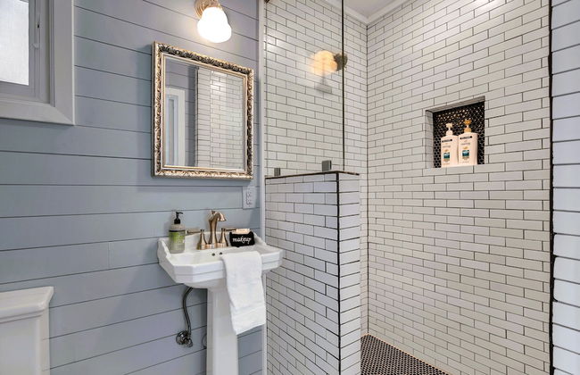 Stunning Home-right Across From Albert Dance Hall! - Foto 22