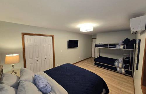 Pool Arcade Mtn Views Lake George Home Retreat WFH - Foto 27