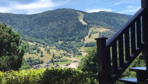 Chalet entier, vue panoramique, ruisseau et sauna. - Foto 2