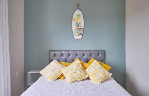 Dois Quartos, Sacada com Churrasqueira, a 400 MTS do Projeto Tamar e 800 MTS do Aquário - Foto 22