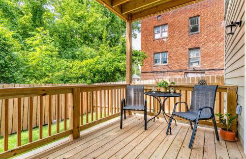 Downtown Retreat - Private Yard- Parking - Foto 27
