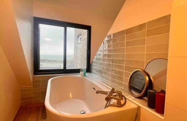 Appartement duplex rénové, plein bourg, vue mer - Foto 5