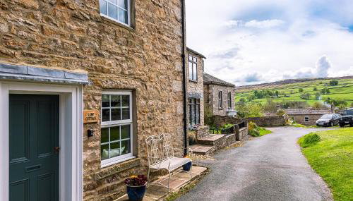 Low Cottage - Photo 2