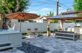 Family Fun & Backyard Oasis Hot Tub Games & BBQ - Foto 51