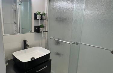 Luxury 2-bedroom and 1-bathroom - Foto 9