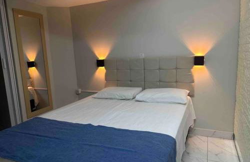 kitnet 13 central com ar tv smart completa - Foto 1