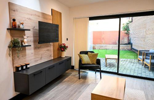 Laurie Grove - Foto 2