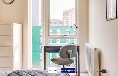 Last-Minute Secure l Sleeps Up to 8 l 2 Bedroom Apt By Capital Retreats Short Lets & Serviced Accommodation London With Balcony, Free WiFi - Foto 18