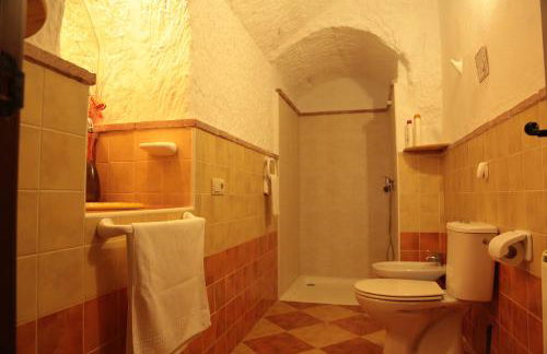 Cuevas la Chumbera - Photo 53