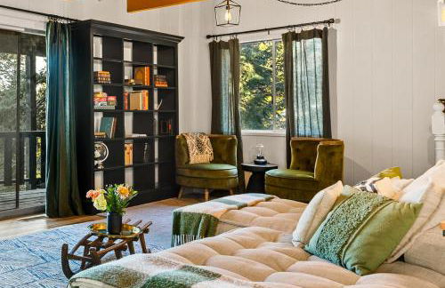 Romantic & Family Friendly Chalet In The Woods - Foto 3