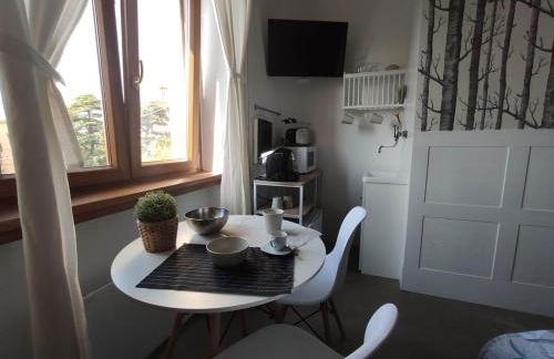 Rail Station Guest House - Photo 1