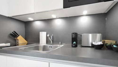 cruwzo I Regensburg Towers - Design Apartments - Foto 5, stove, dishwasher, toaster