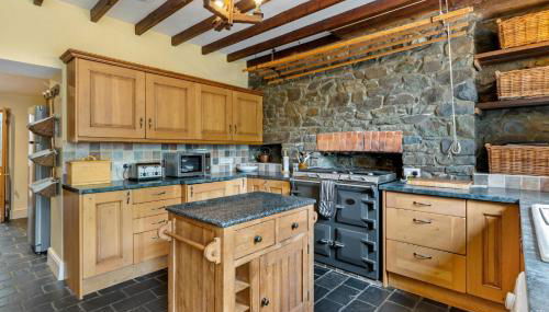 Pendre Farmhouse Llwyndafydd - Foto 5