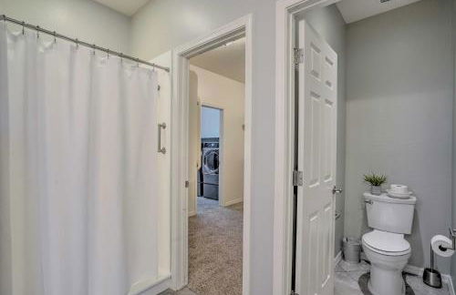 5 Mi to Surprise Stadium! Snowbird Escape with Pool - Foto 24