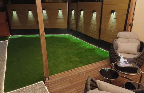 Sweety's Eden Jacuzzi - Jacuzzi privé Sauna Cinéma room Jardin - Terrasse centre-ville - Foto 12