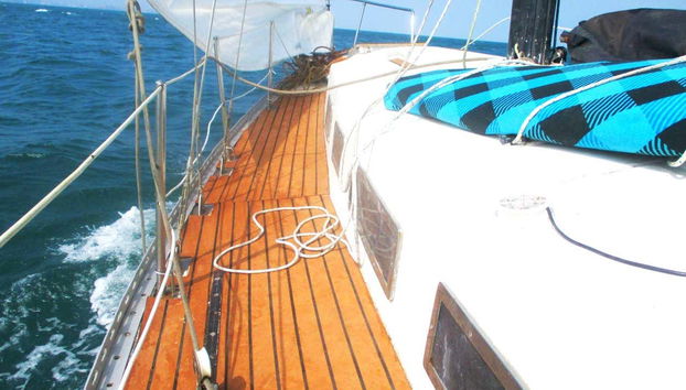 Navegando hacia la isla El Frontón