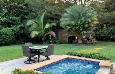Modern Treehouse Rental with Pool for Glamping in Florida - Foto 17
