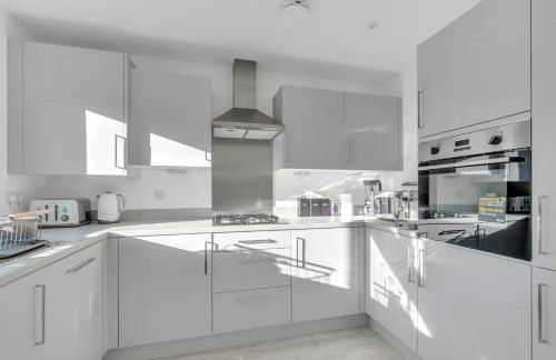 Brand New Luxurious 3bed House by AYMONS HAVEN - Foto 8