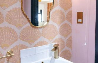 70s Hideaway Guest Studio for 2 I Private I Self Contained I Near Cardiff - Photo 19