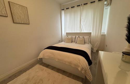 #29 Sweet 1 Bed sleeps 4 with free parking BHX NEC - Foto 14