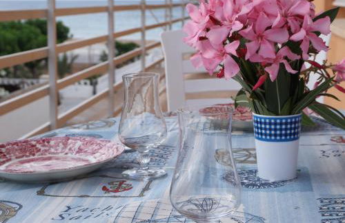 Mediterráneo azul 1era linea de playa - Foto 31