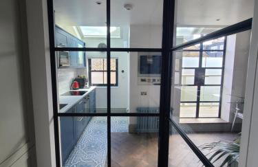 Boutique Linden Gardens 1st floor and loft apartments - Foto 14