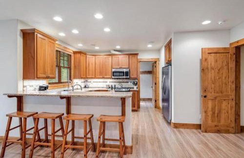 Cozy Spacious Mountain Home Close To Everything - Foto 10