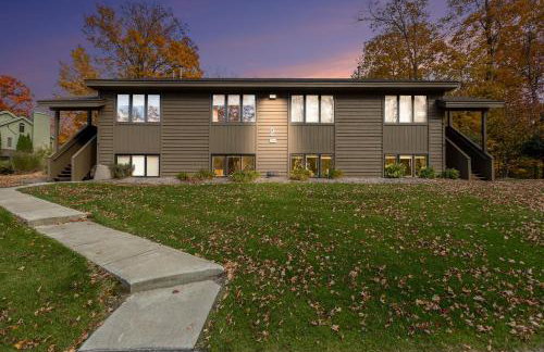 Scenic AGaMing Escape Torch Lake Views and Golf - Foto 4