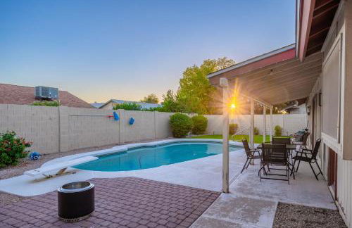 Large Pool With Diving Board, Remodeled 3bdrm, Near State Farm STDM and More! - Foto 8