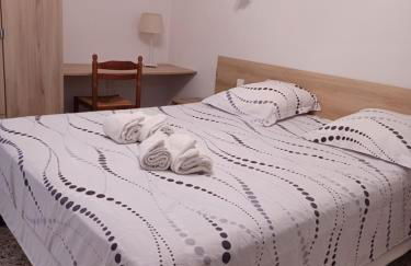 A 5 Minutes des Ocres Gïte La Charite Gordes Roussillon - Foto 15