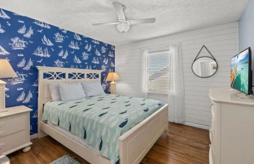 Anchors Away - Private Pool, Seasonal Hot Tub, Game Room, Walk to Beach, Pets OK - Photo 18