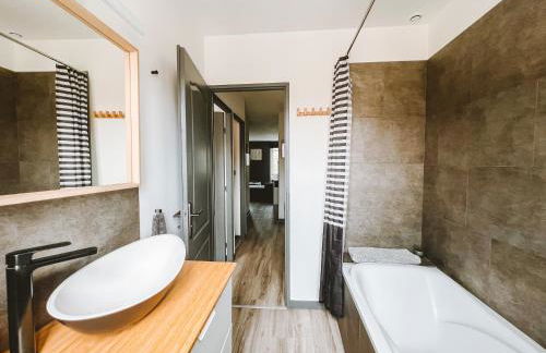 Le DrômArdèchois - Gîte meublé Ardèche - WIFI Parking - Écolodgîte Drôme ardèche - Foto 32