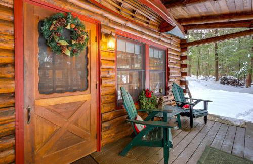 Lake and Beach Access at Lake Luzerne Cabin! - Foto 2