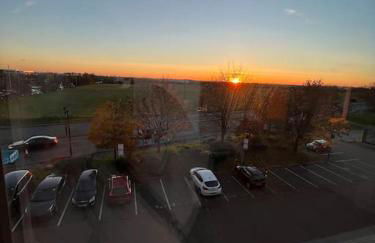 Voyager Haus Apartments, EV Charging Stations, London Heathrow Airport, LHR, Terminal 4, RE-Energise & GO - Foto 50