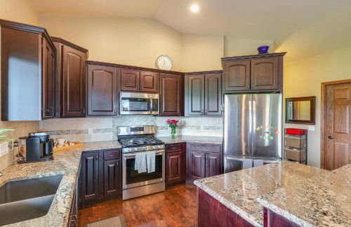 Spearfish Retreat with Fireplace and Mountain Views! - Foto 10