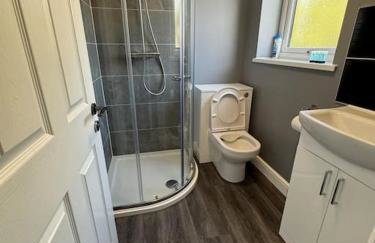 5-Bedroom Cottage in New Waltham, Grimsby - Photo 11