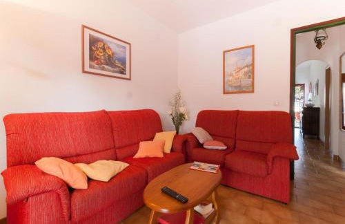 Peaceful Holiday Home in Costa Brava With Private Pool - Foto 12