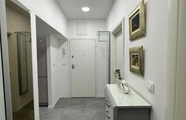 Emily at CITY CENTER - Foto 60