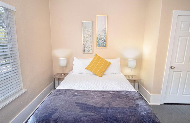 3 BR 1 BA Remodeled Home Near Downtown - Foto 10