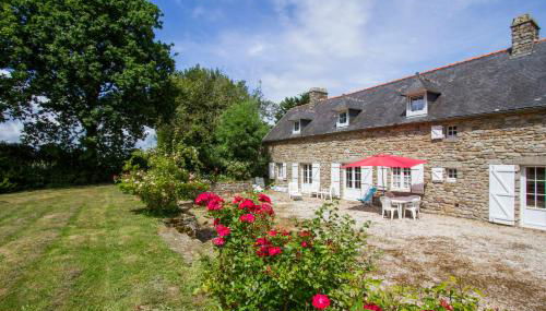 Tipoz'Immo - Trévennec Creis maison familiale près de la plage de Kermor - jardin - animaux bienvenus - linge de lits inclus - grand espace - jardin - calme - Foto 2, Garden, Garden view