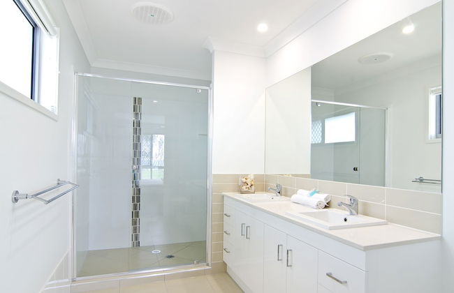 Sentosa at Tugun Beachfront Holiday Home - Photo 15