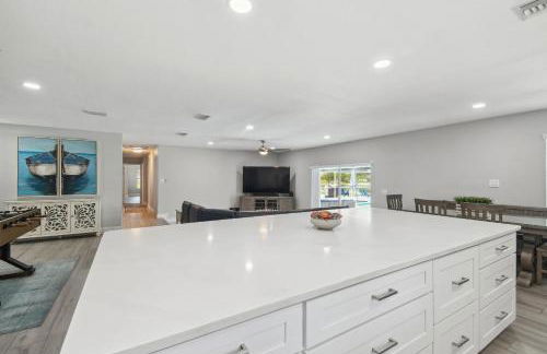 Lake House Westchase area. Heated Pool Waterfront! - Foto 38